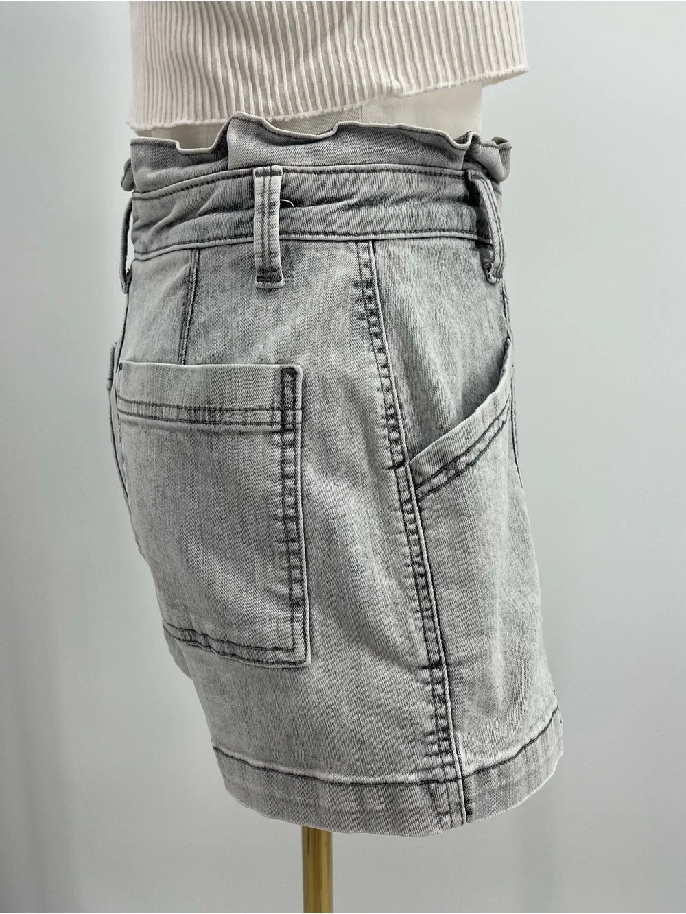 Universal Thread Paperbag Waist Denim Shorts Size 2 90s Retro Modern Indie Boho